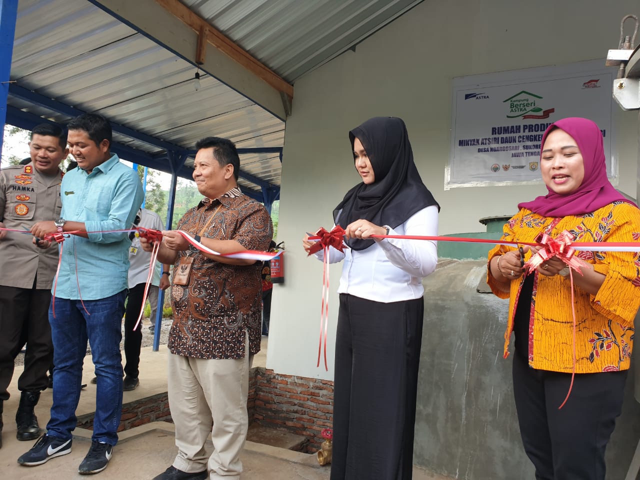 Essential Oils from Desa Sejahtera Astra in Kendal Eyes the Export Market